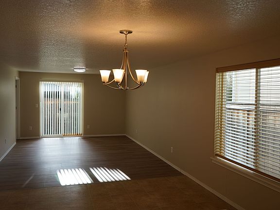 5th image of 15105 NE 70th St