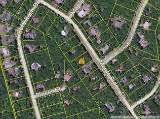 406 Maple Ridge Dr, Hawley, PA 18428