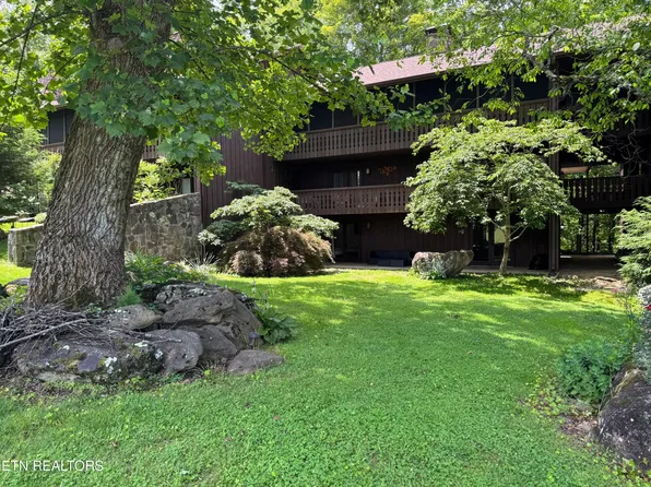 3815 E Pkwy APT 13, Gatlinburg, TN 37738