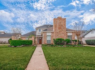 2906 Arrowhead Dr, Sugar Land, TX 77479