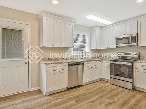 5th image of 1724 Emerson Lake Cir