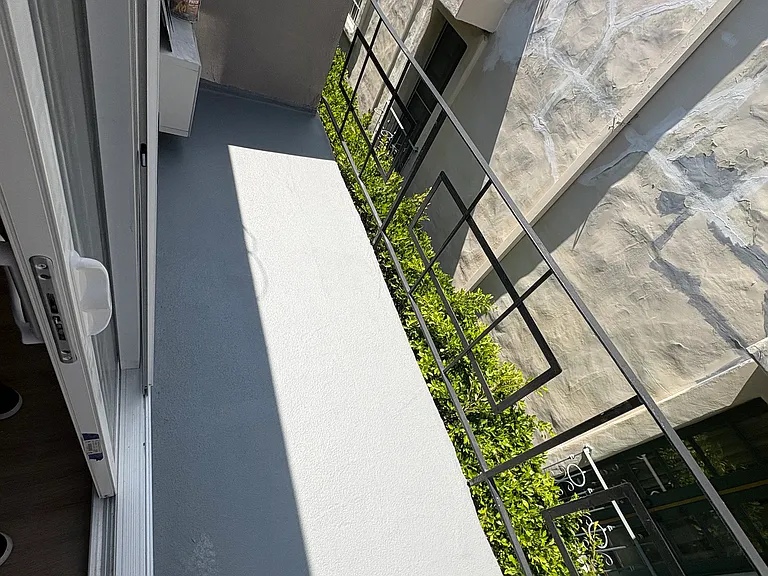 1115 N Flores St #8 — Photo 14