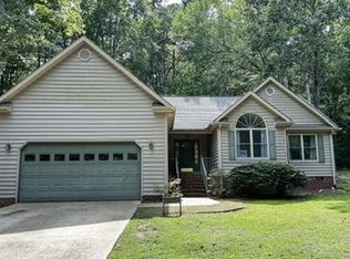 3276 Edinburgh Dr, Sanford, NC 27332