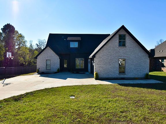 2nd image of 173 Oak Alley Dr
