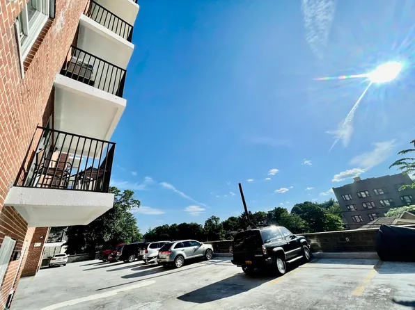 (undisclosed Address), Yonkers, NY 10705