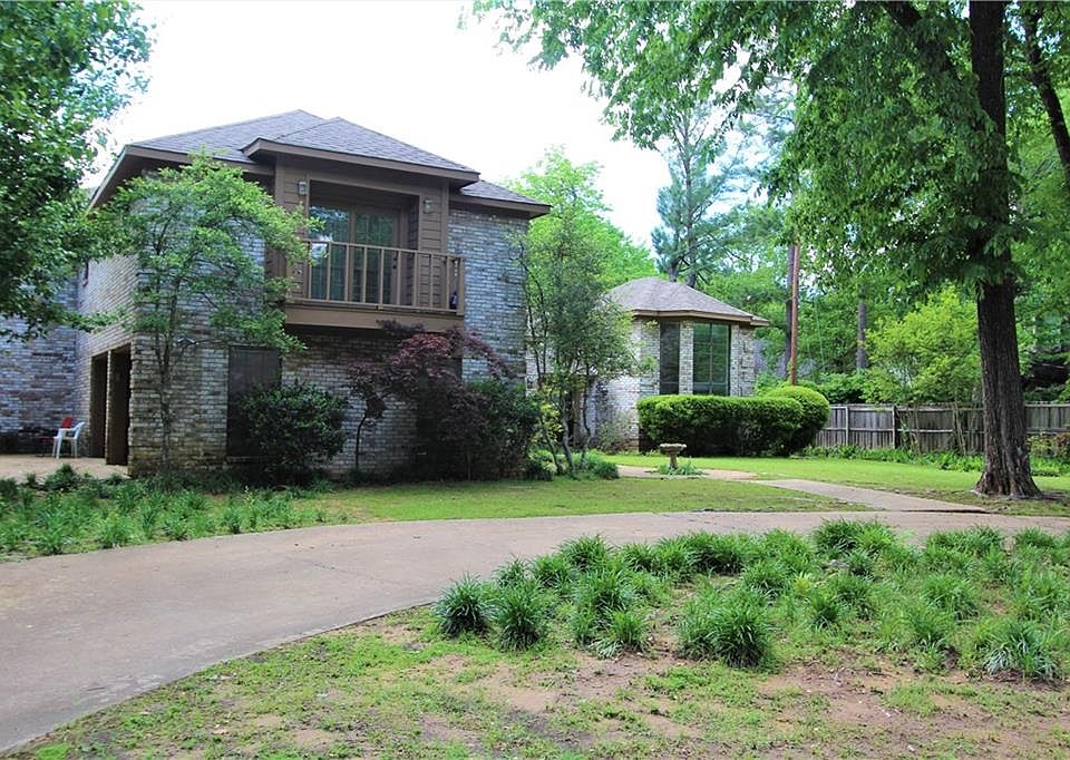 1st image of 1040 Wilburn Dr
