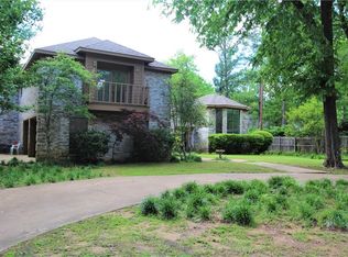 1040 Wilburn Dr, Paris, TX 75460