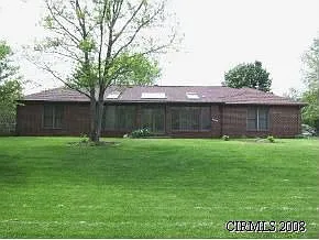 1109 N Hickory Ln photo 1