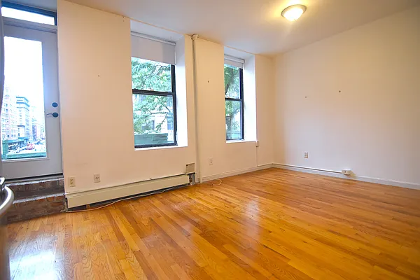 Rented by Bohemia Realty Group | media 14