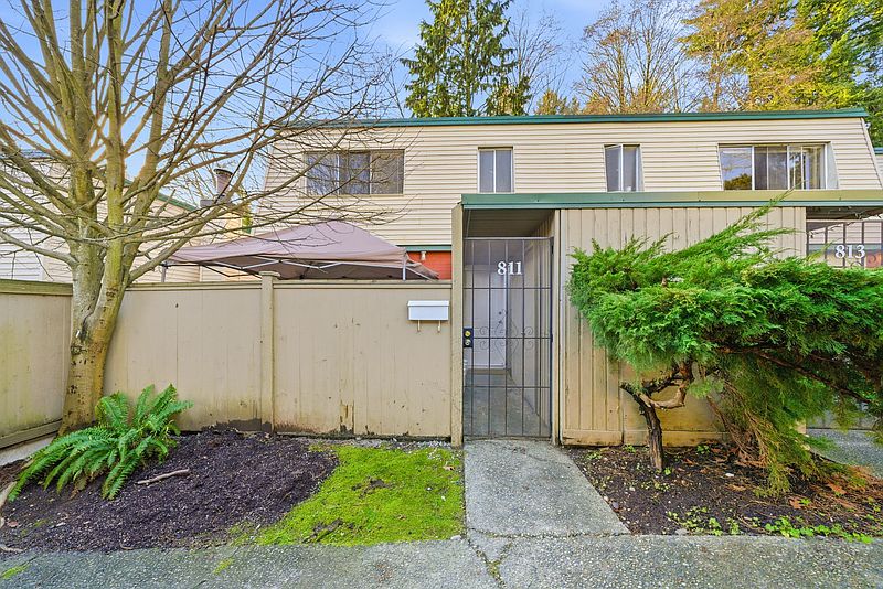 North Vancouver Townhouse for rent - 3 Bedrooms — photo 16