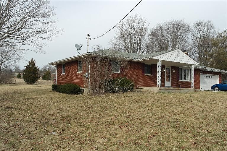 2nd image of 776 Taylor School Rd