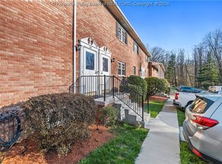 705 Castlegate Rd, South Charleston, WV 25303