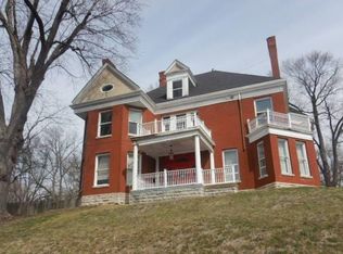601 N 3rd St, Louisiana, MO 63353