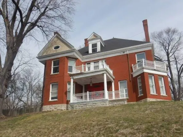 601 N 3rd St, Louisiana, MO 63353