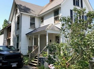 40 Blake St, Hartland, ME 04943