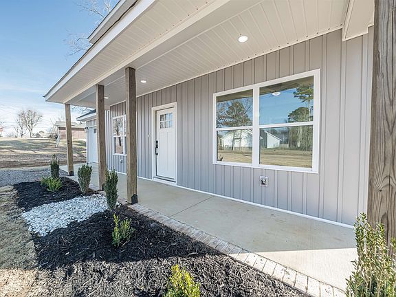 3rd image of 50 Deer Path Dr
