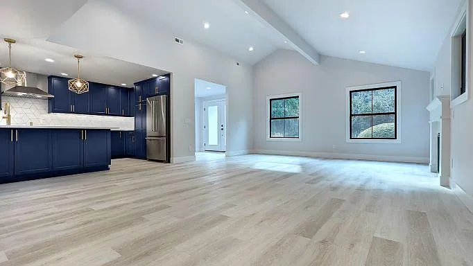 20834 Marine View Dr SW — Photo 2