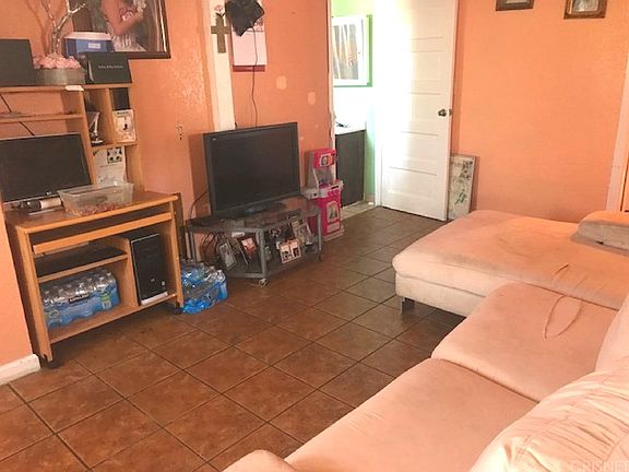 3rd image of 2815 Altura St
