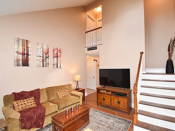 3rd image of 169 Main St APT 16