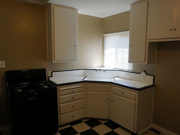 5th image of 3028 Verde St #5
