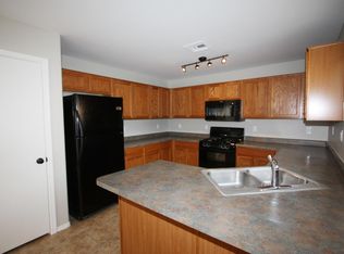 424 W Dawn Blossom Dr, Green Valley, AZ 85614