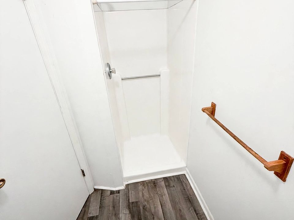 1317 6th St #3, photo 2