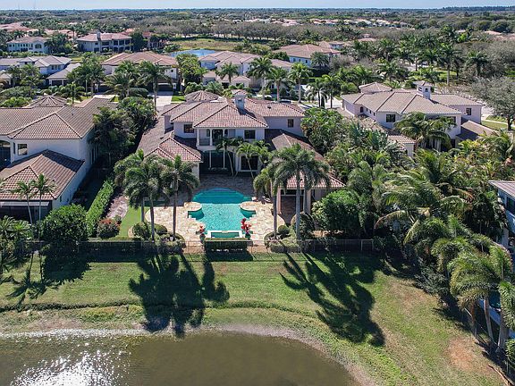 2nd image of 9253 Este Lago Drive