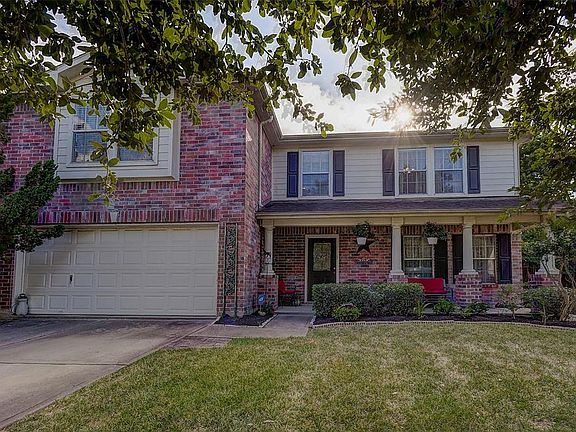 2nd image of 831 Victoria Lakes Dr