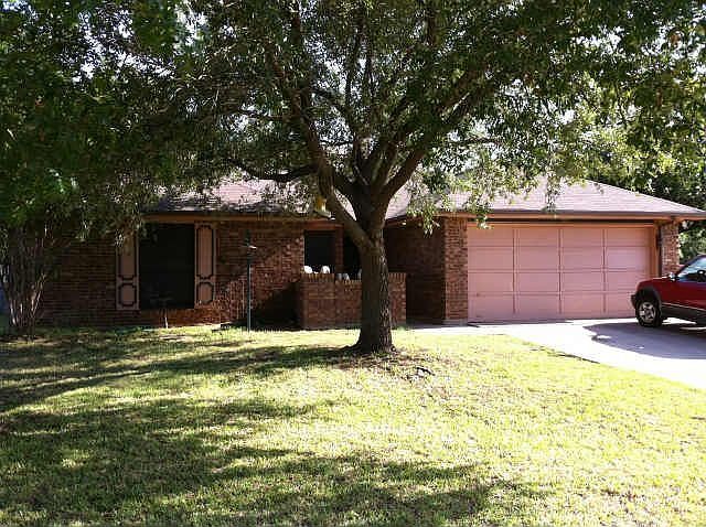 1st image of 304 Hilltop Dr