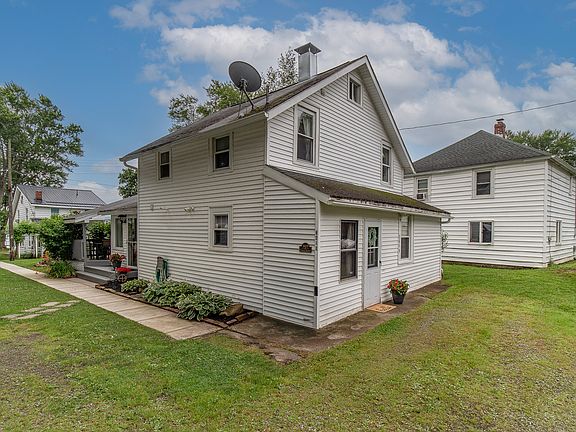 2nd image of 3419 Brown St