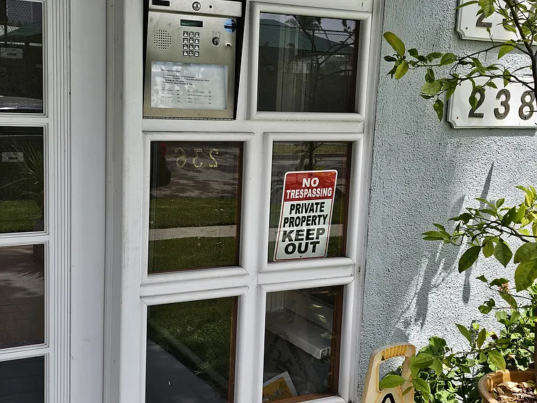 236 S Rexford Dr #1/4 — Photo 18