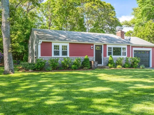 13 Carol Ln, Harwich, MA 02645