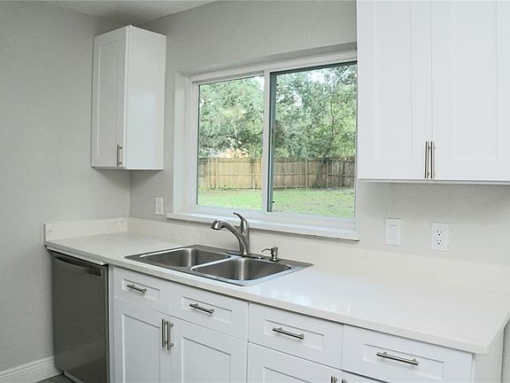 4th image of 10102 Lichen Ct
