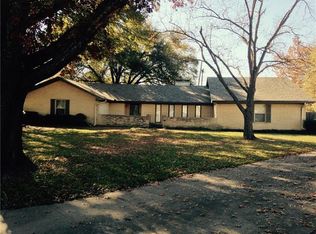 140 Royal Ln, Commerce, TX 75428