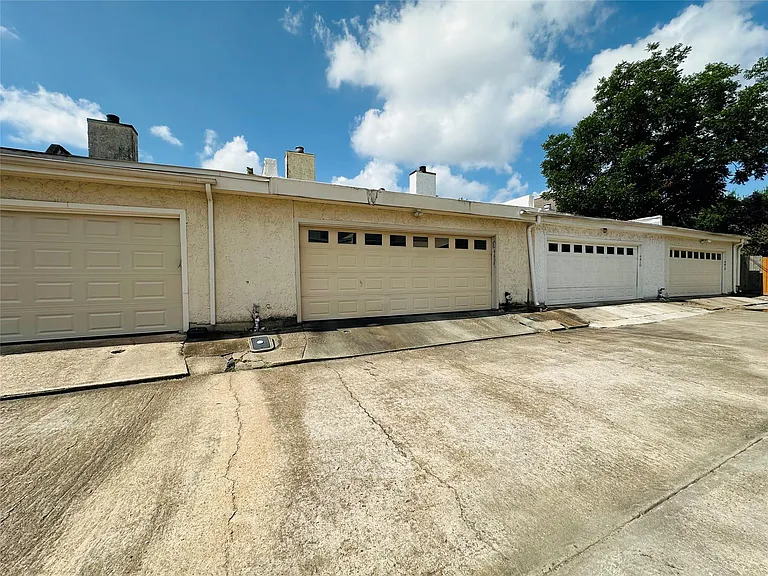 4808 Palmetto St — Photo 29