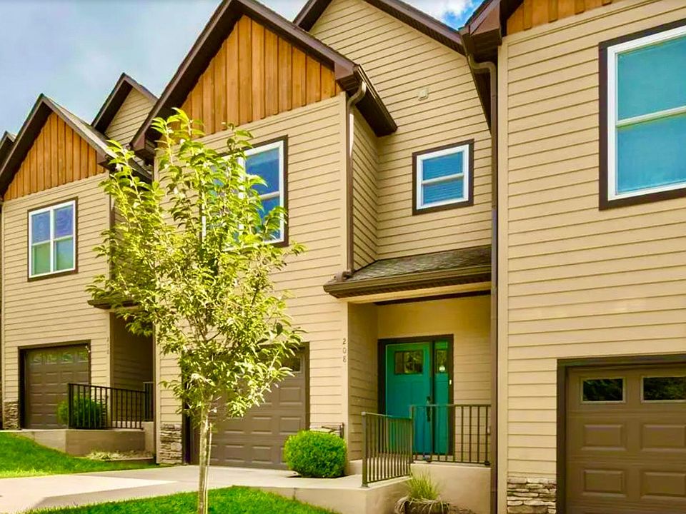 Front Door - 8 units total (nobody above or below you)