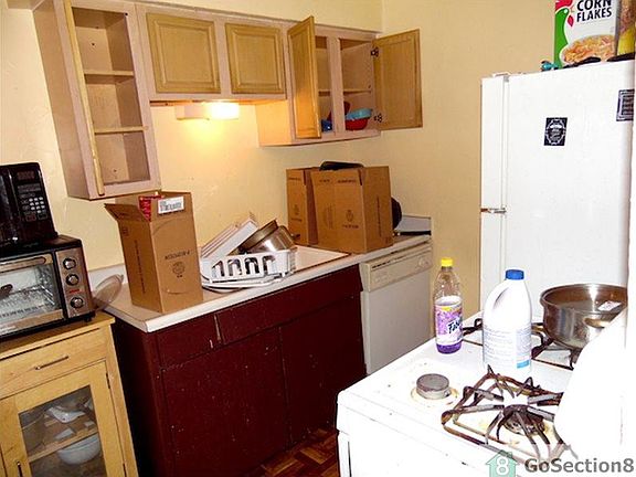 5th image of 6028 Westridge Ln APT 111
