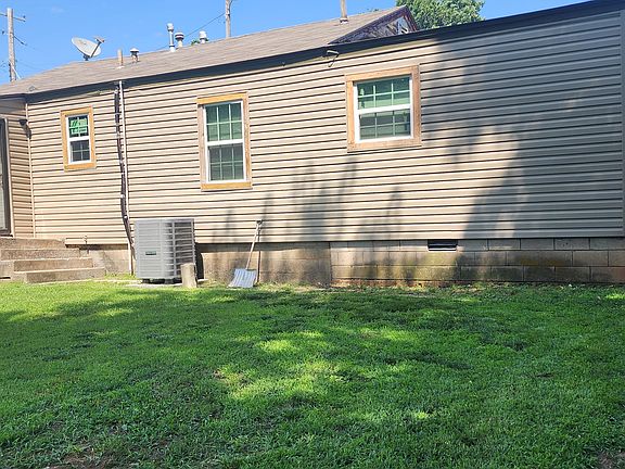 4th image of 1805 N Page Ave