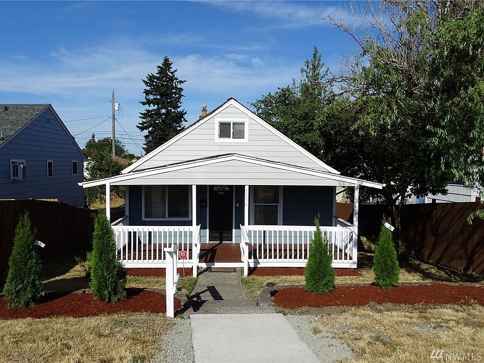1st image of 6838 S Clement Ave