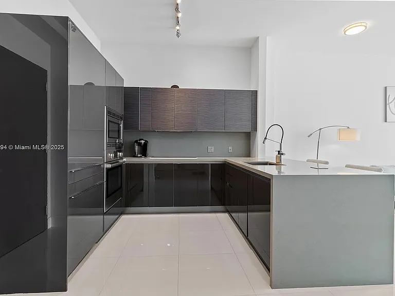 1080 Brickell Ave #287 — Photo 4