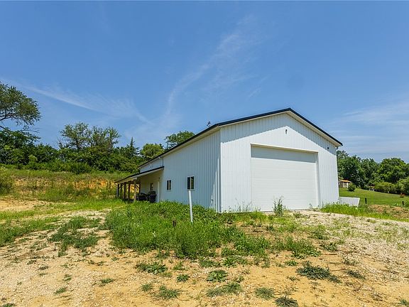 5th image of 1187 Warren Ave