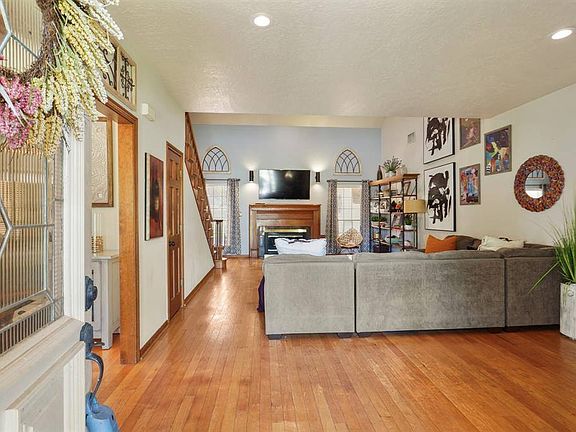 3rd image of 1202 Full Moon Ct