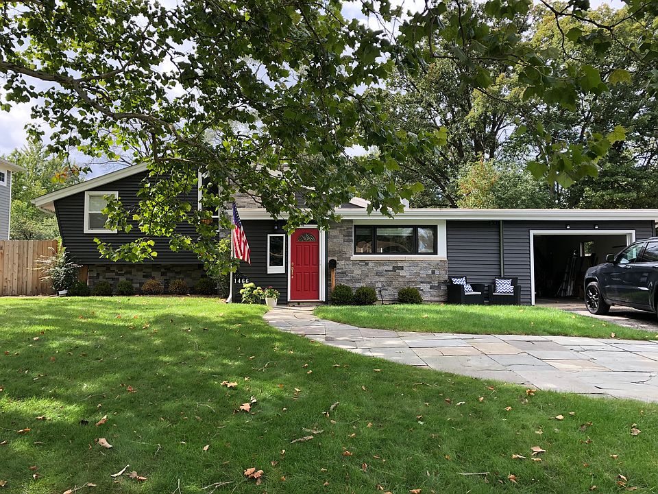 1st image of 1466 Crowe Ave