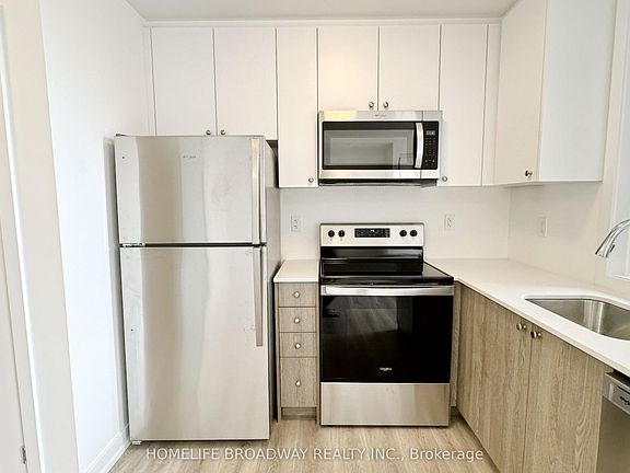 5th image of 25 Palace St #P9