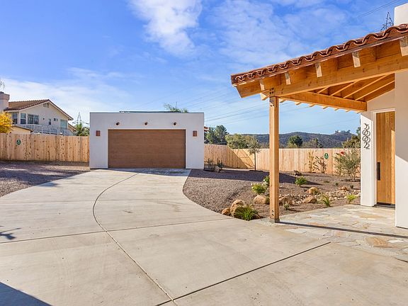 3rd image of 3002 Palm Vista Ct