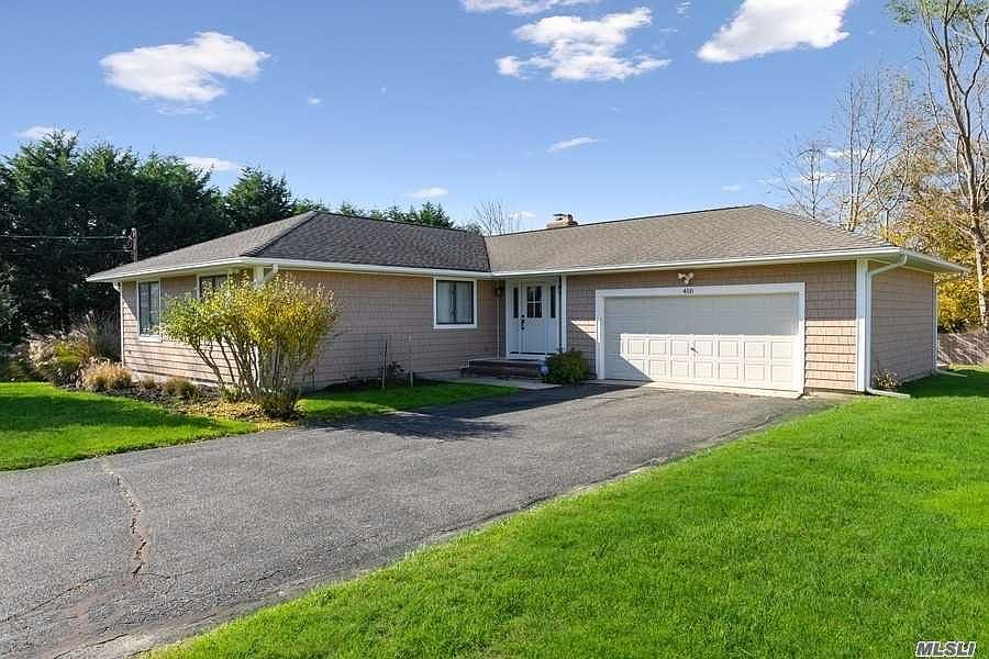 1st image of 450 Bay Haven Ln