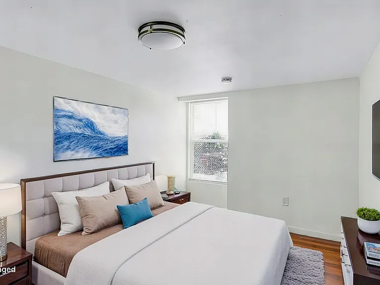 2737 Stuart Dr — Photo 14