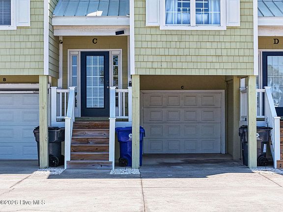 5th image of 19 Causeway Drive #C