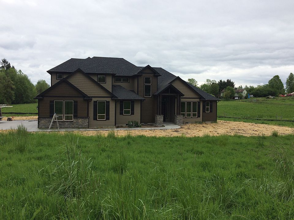 2nd image of 105 NE 199th St