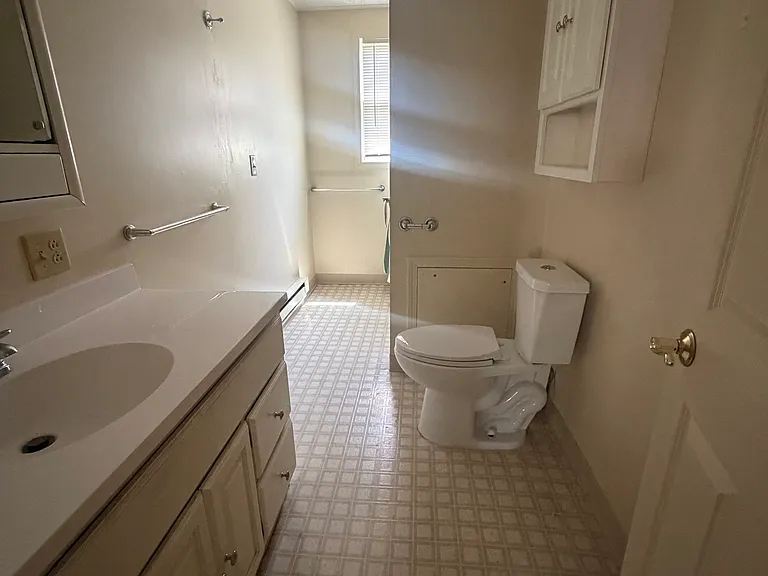 119 4th St #1 — Photo 6